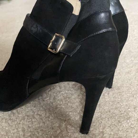 Marc Fisher Peep Toe SHIMMEE Black Booties - Picture 10 of 17
